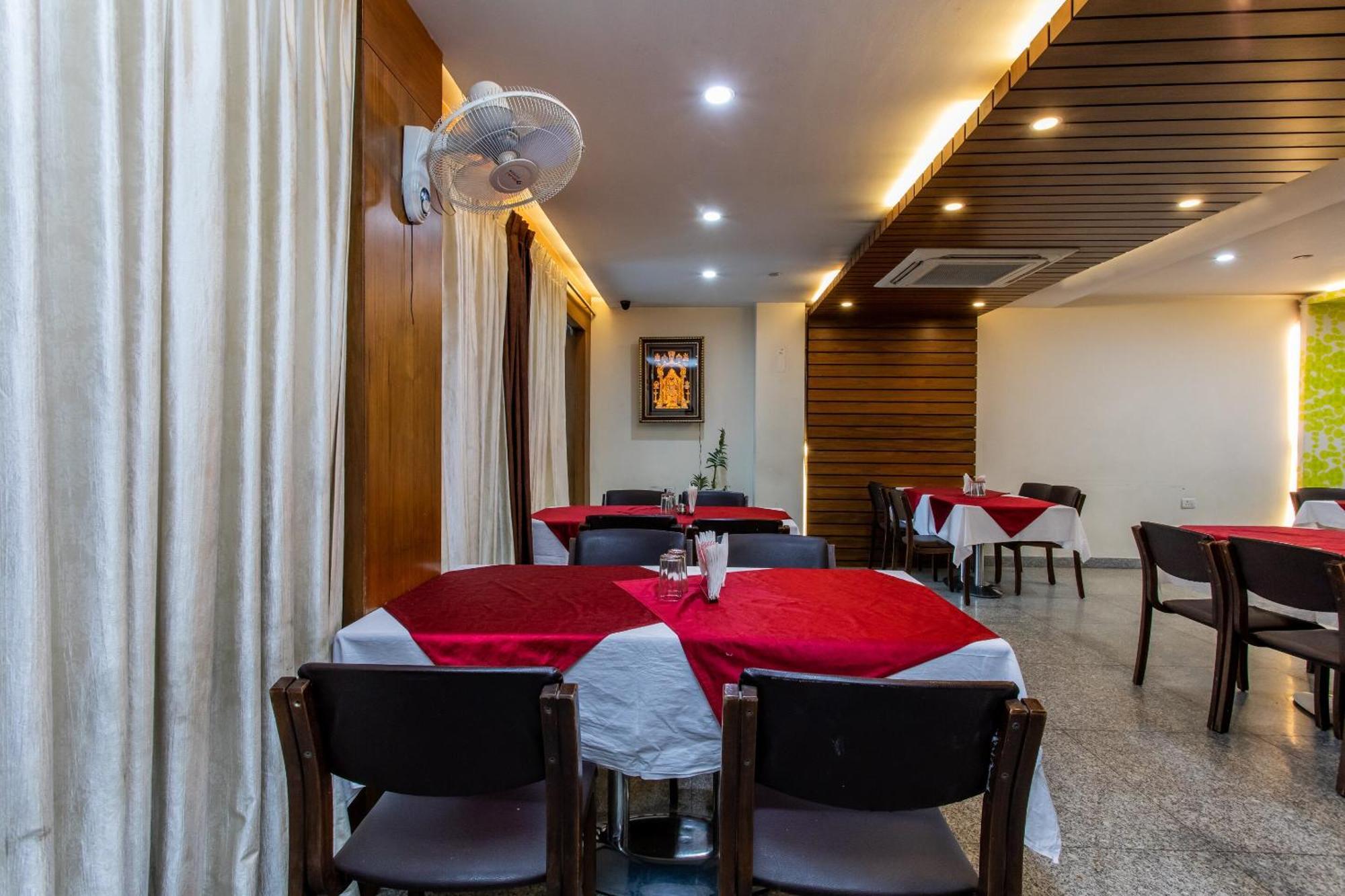 Super Hotel O Mohit Regency Бопал Екстериор снимка
