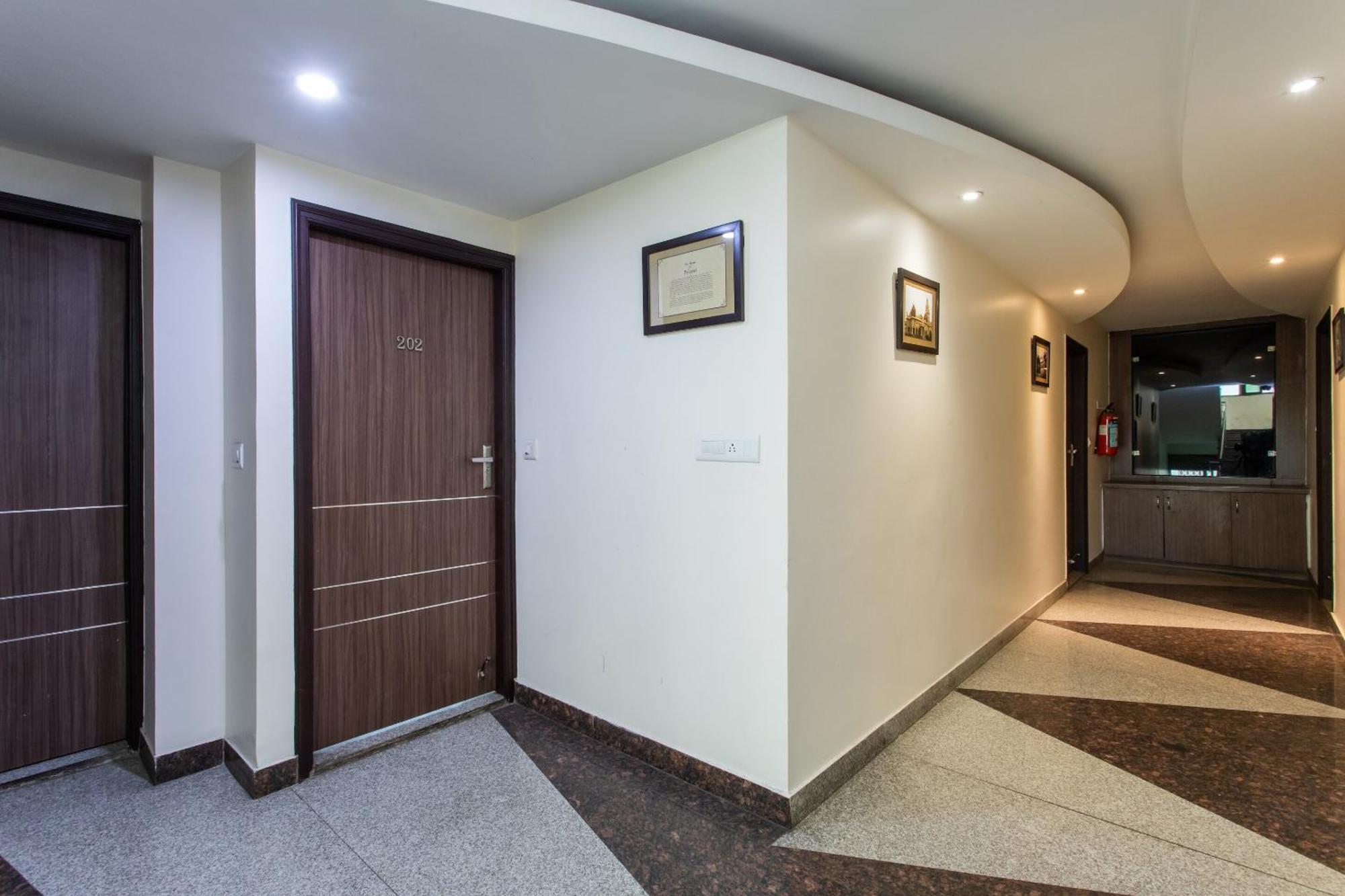 Super Hotel O Mohit Regency Бопал Екстериор снимка
